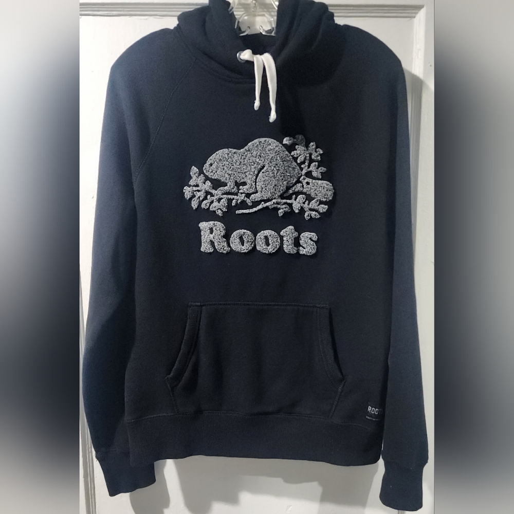 🌷Roots Black Hoodie with Light Gray Emblem🌷 size:S
